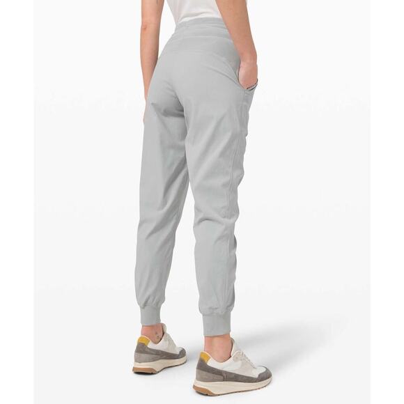 Lululemon Dance Studio Mid-Rise Jogger Silver Drop Gray Pants Sz 4 🖤 - Picture 15 of 16
